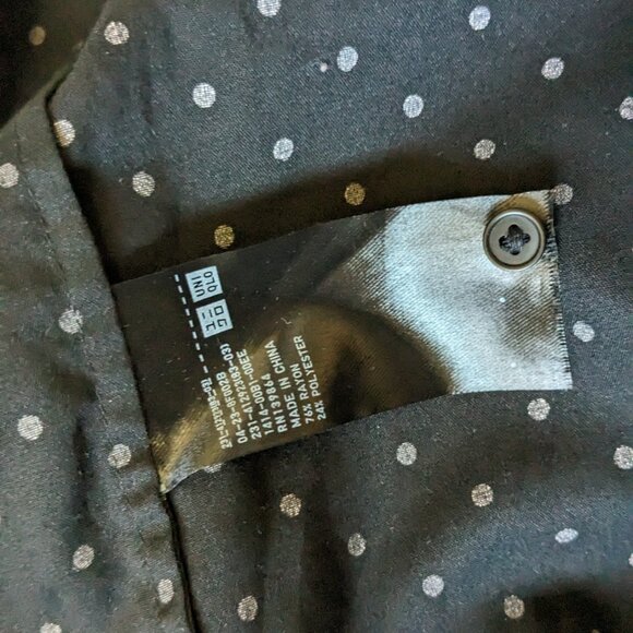 Black and White Polka Dot Button Up Shirt Uniqlo XS - Picture 6 of 7